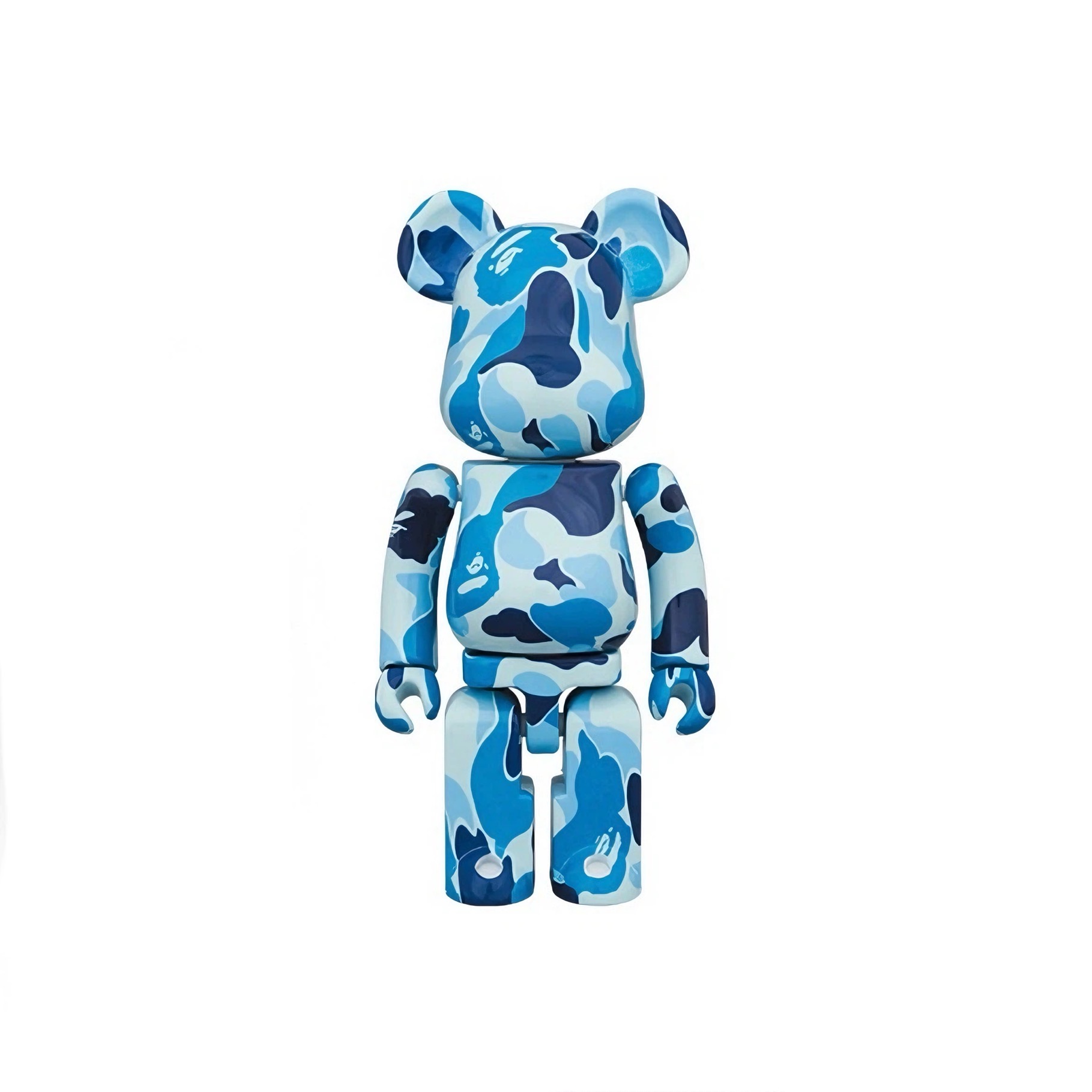 微信图片_20260719111250_1058_2 Home Decor Items Artistic Ornaments Collectible Figurine Camo Shark Pattern Co-branded Collectible Figure 400% Doll Figurine Large Desktop Decorative Ornament - Image 1